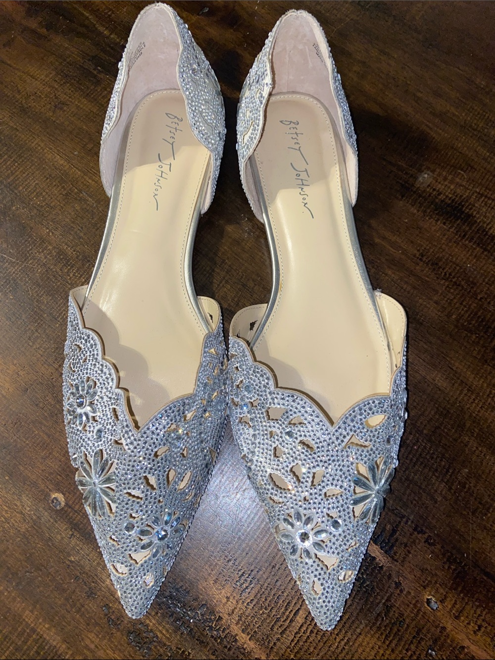 Betsey Johnson Silver Pointed D'Orsay Flats with Floral Cutouts size 13 wedding